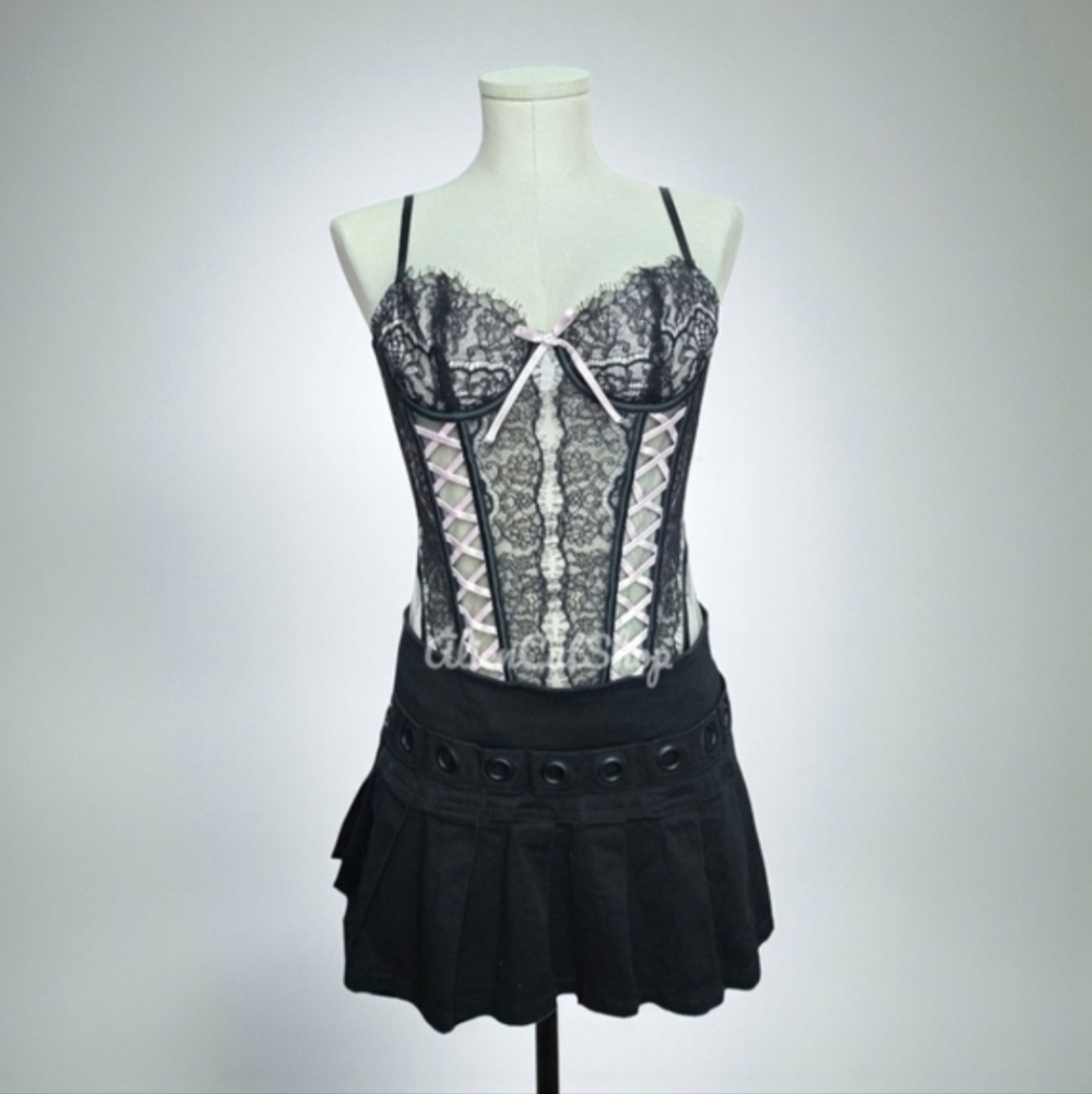 Black Grommet Tripp Skirt - Picture 2 of 7
